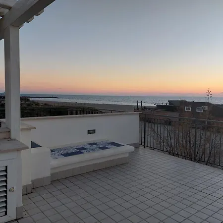 Alloggio Turistico Vista Mare Focene Exterior photo